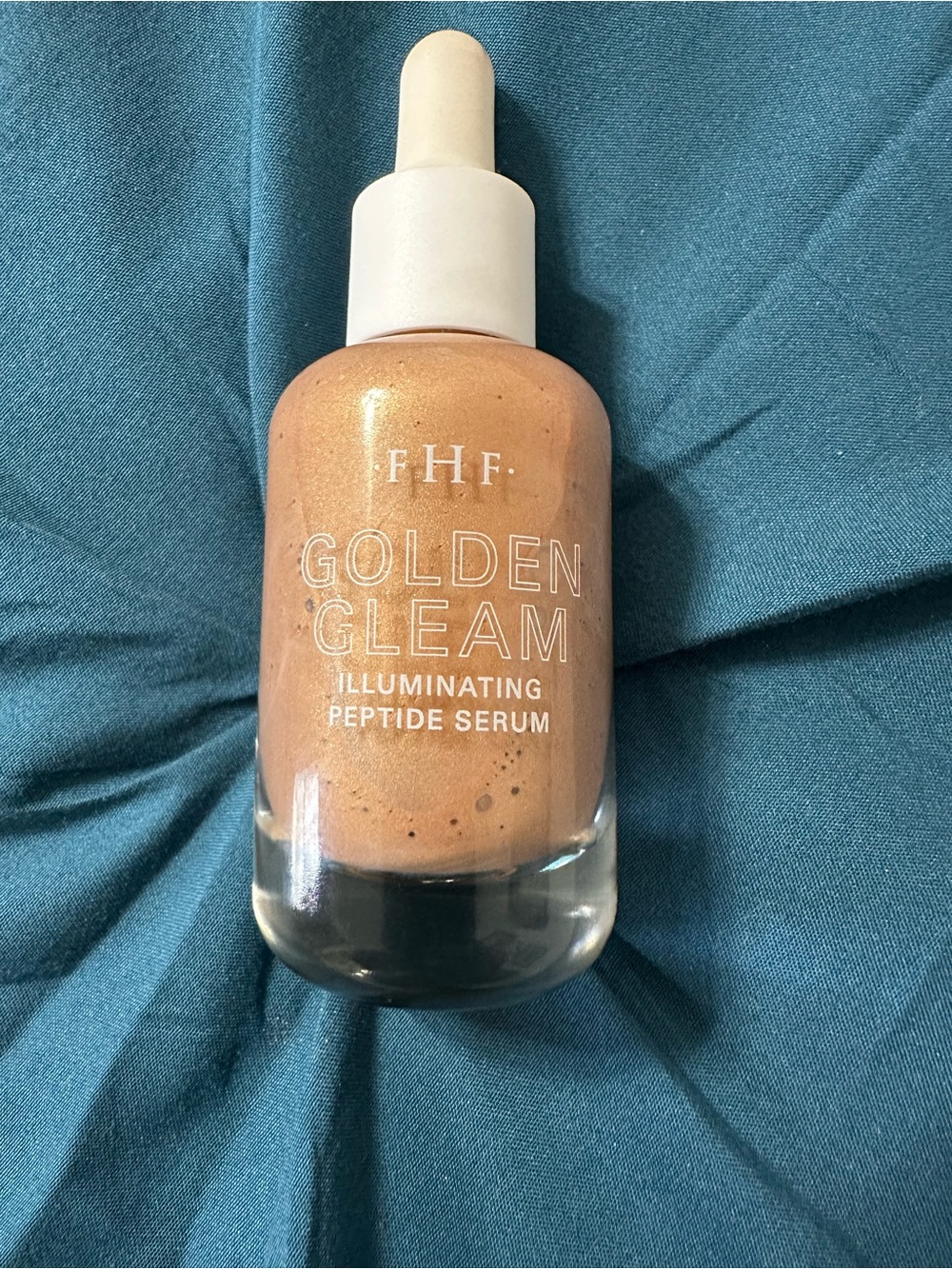 Farmhouse Fresh- Golden Gleam Illuminating Peptide Serum